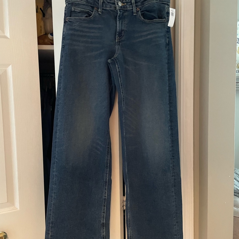 Wide leg jeans, never worn, size 6